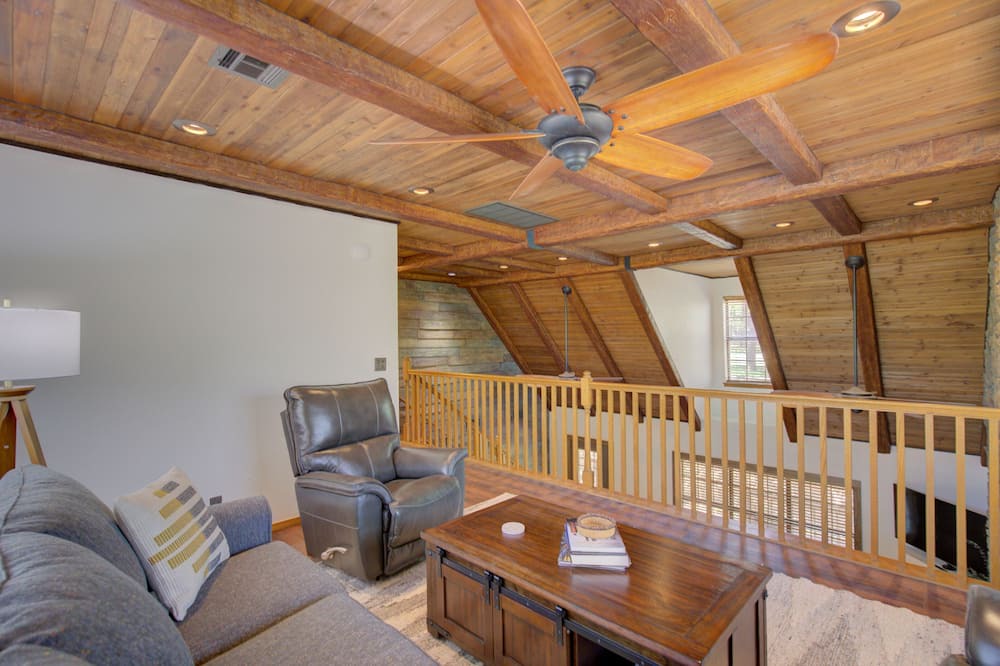 Photo of Livingroom in Verdigris
