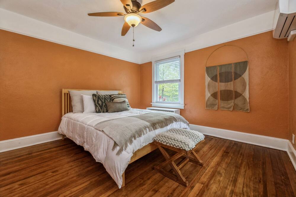 Photo of Bedroom in Neptune City