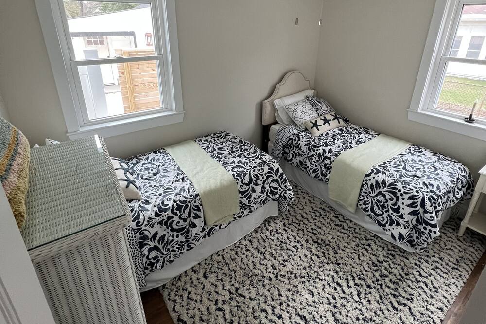 Photo of Bedroom in Town Bank