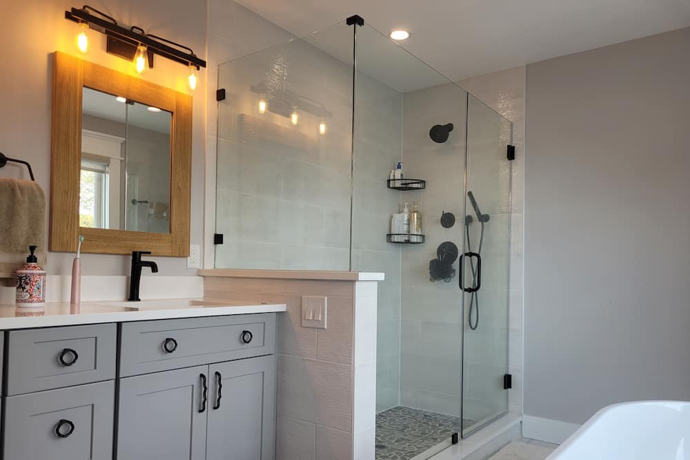 Photo of Bathroom in Brick
