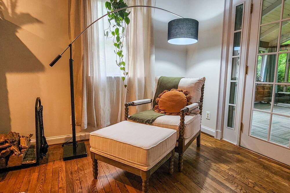 Photo of Bedroom in Carrolltowne