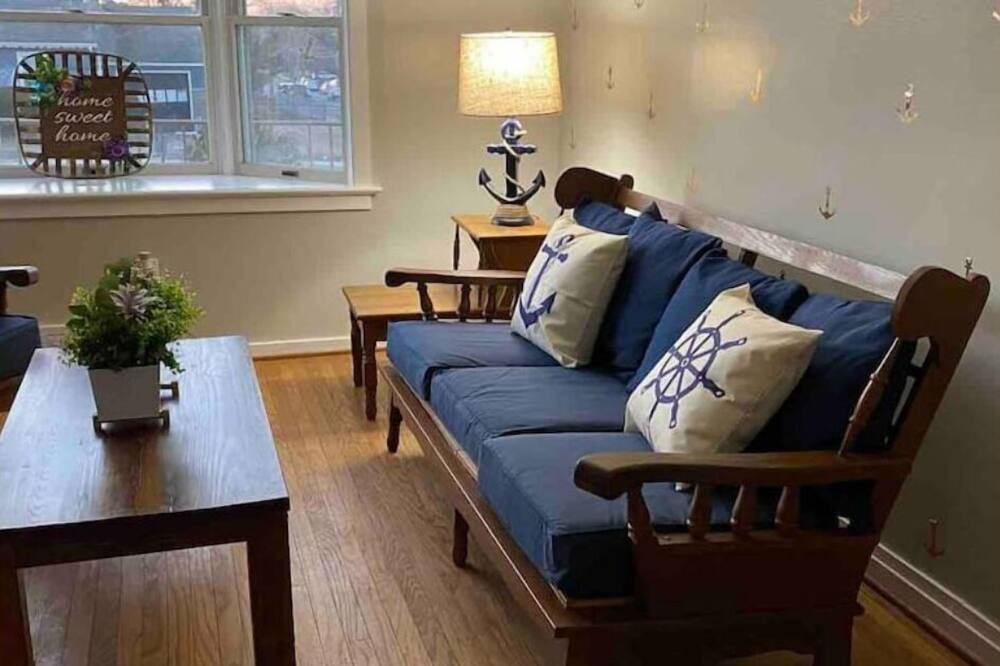 Photo of Livingroom in Pleasantville