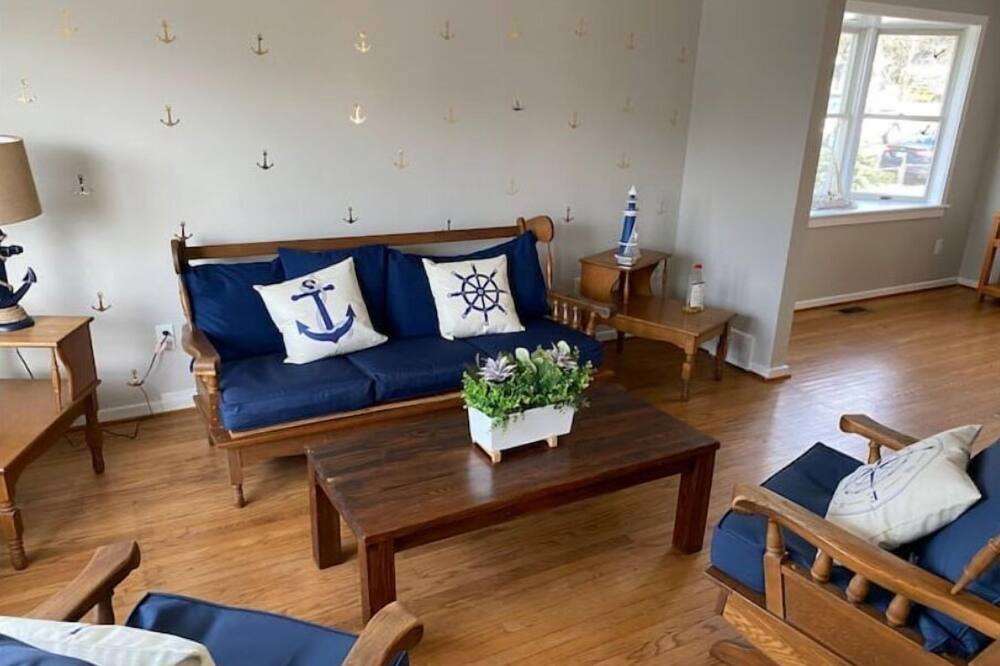 Photo of Livingroom in Pleasantville