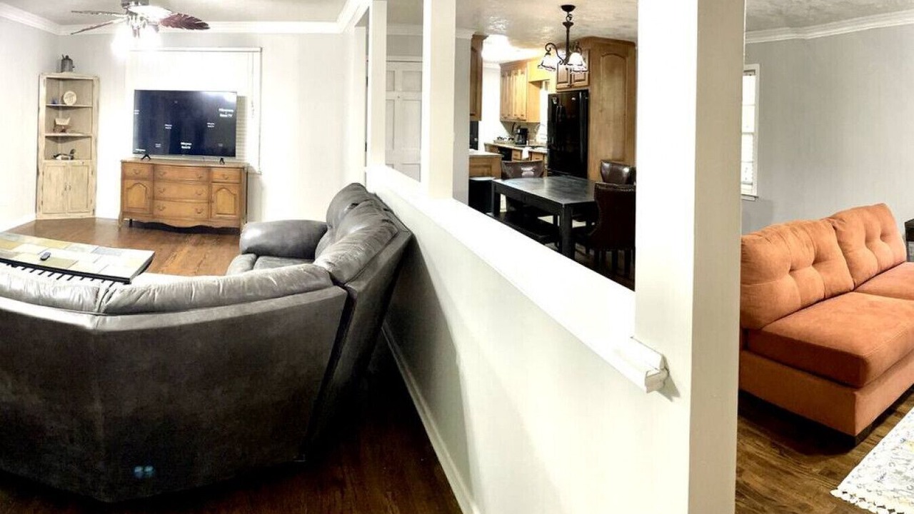 Photo of Livingroom in Gadsden