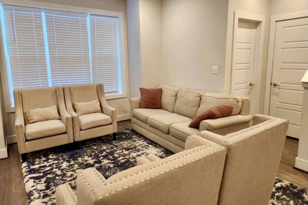 Photo of Livingroom in Wheaton-Glenmont