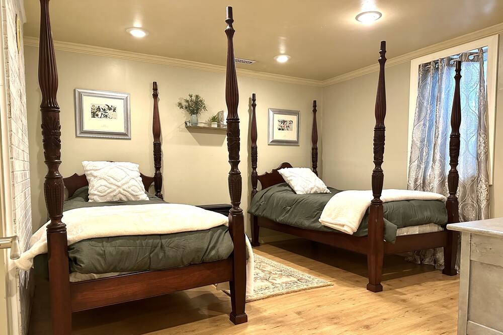Photo of Bedroom in Kirksville