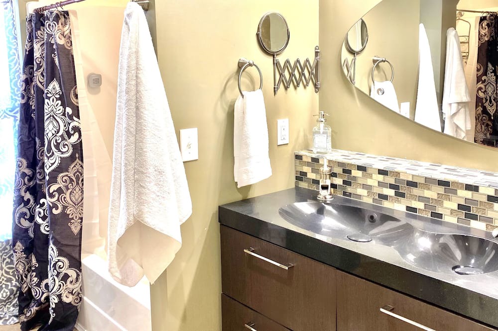 Photo of Bathroom in Kirksville