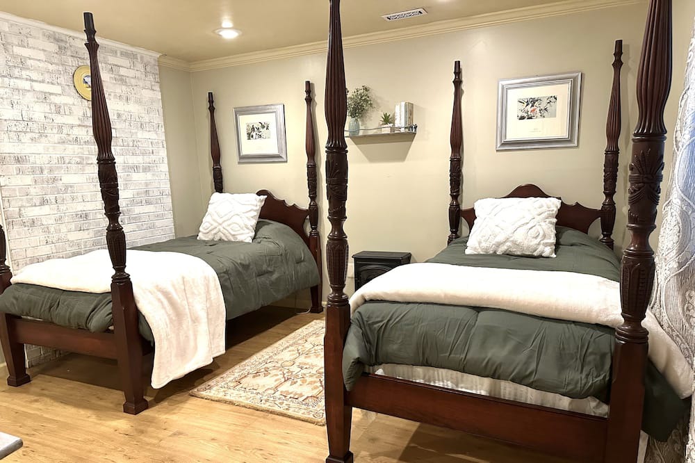 Photo of Bedroom in Kirksville