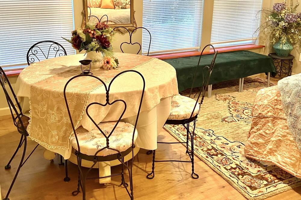 Photo of Bedroom in Kirksville
