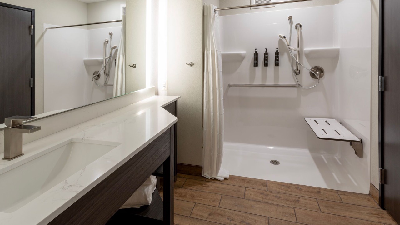 Photo of Bathroom in Algona
