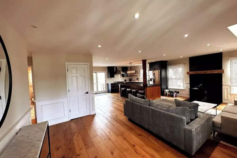 Photo of Livingroom in Sea Bright