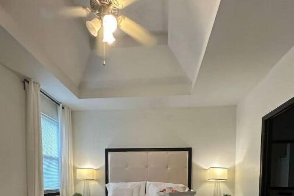 Photo of Bedroom in Adairsville