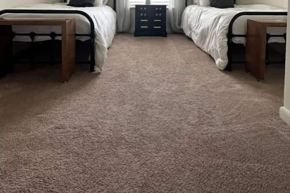 Photo of Bedroom in Adairsville