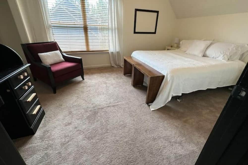 Photo of Bedroom in Adairsville
