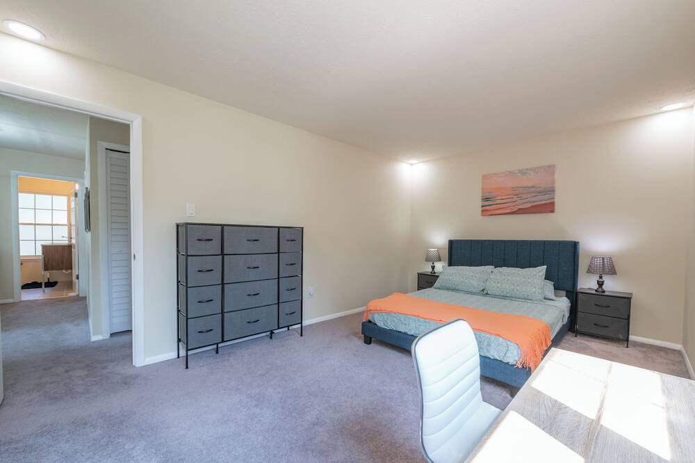 Photo of Bedroom in Elkridge