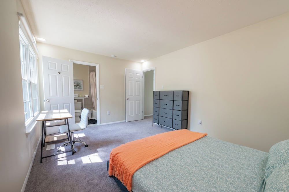 Photo of Bedroom in Elkridge