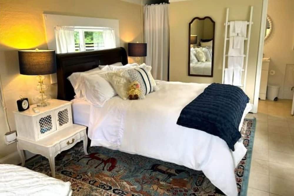 Photo of Bedroom in The Plains