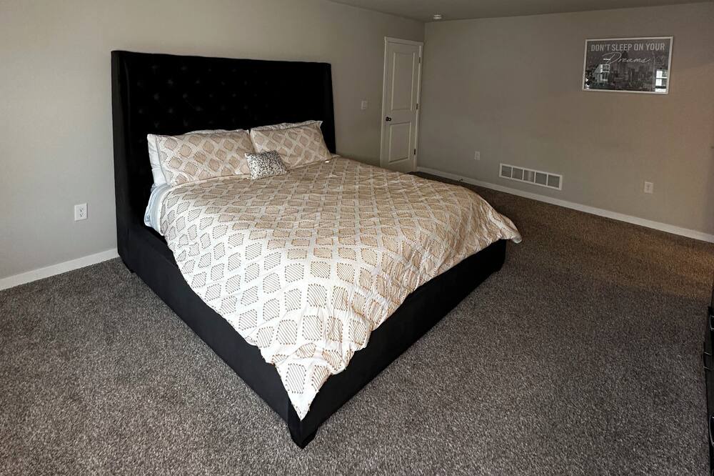 Photo of Bedroom in Waukee