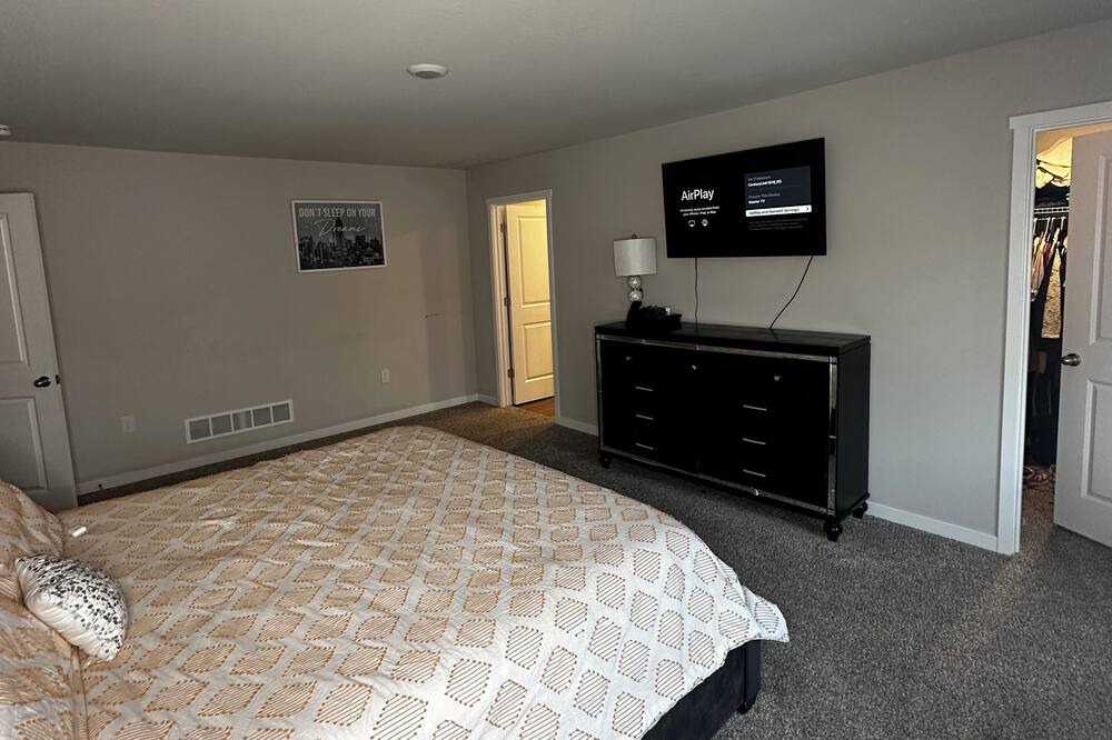 Photo of Bedroom in Waukee