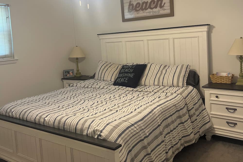 Photo of Bedroom in Village Green