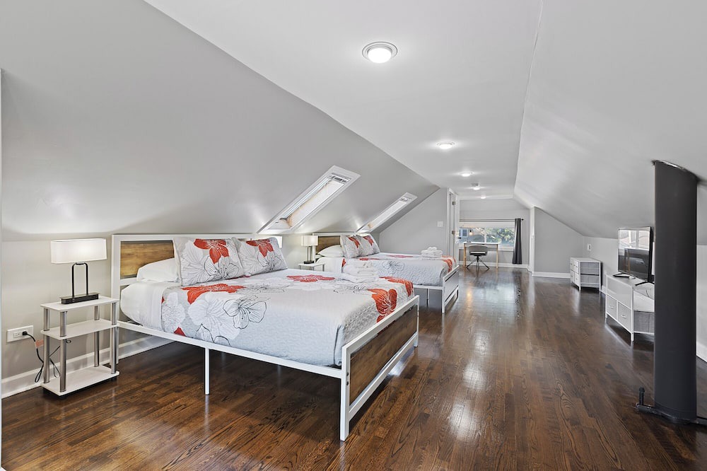 Photo of Bedroom in Morton Grove