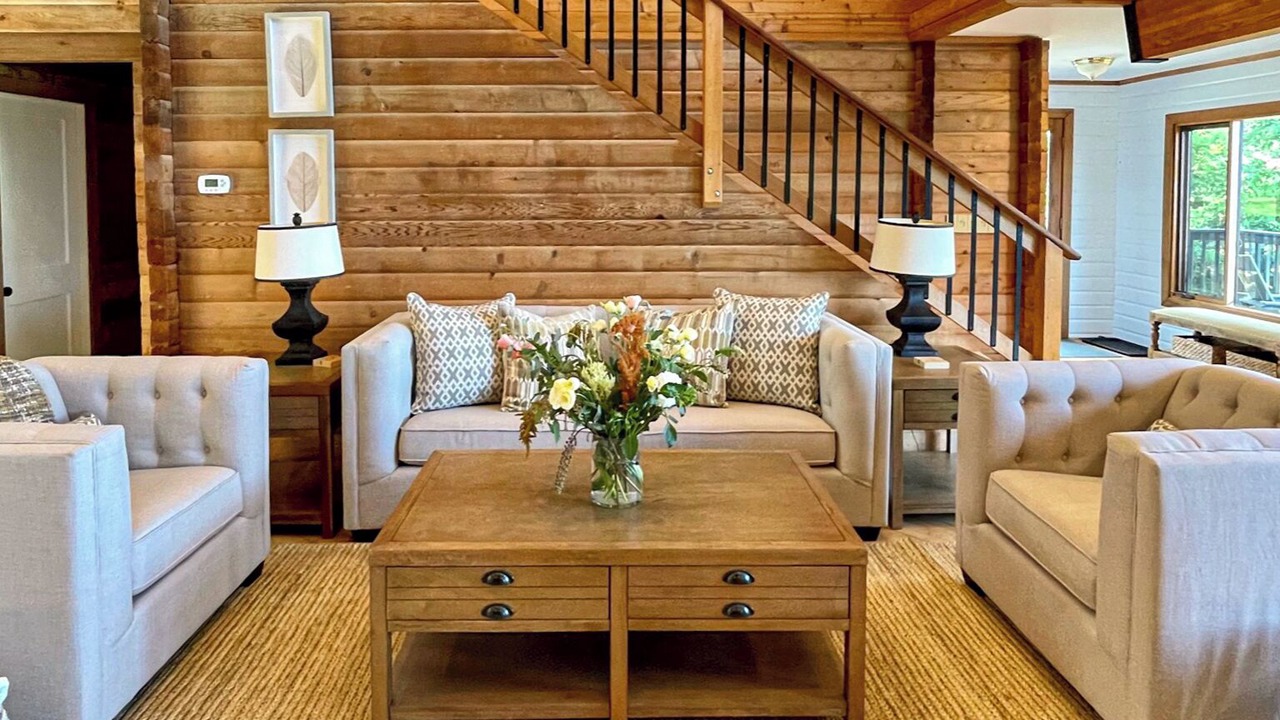 Photo of Livingroom in Bluemont
