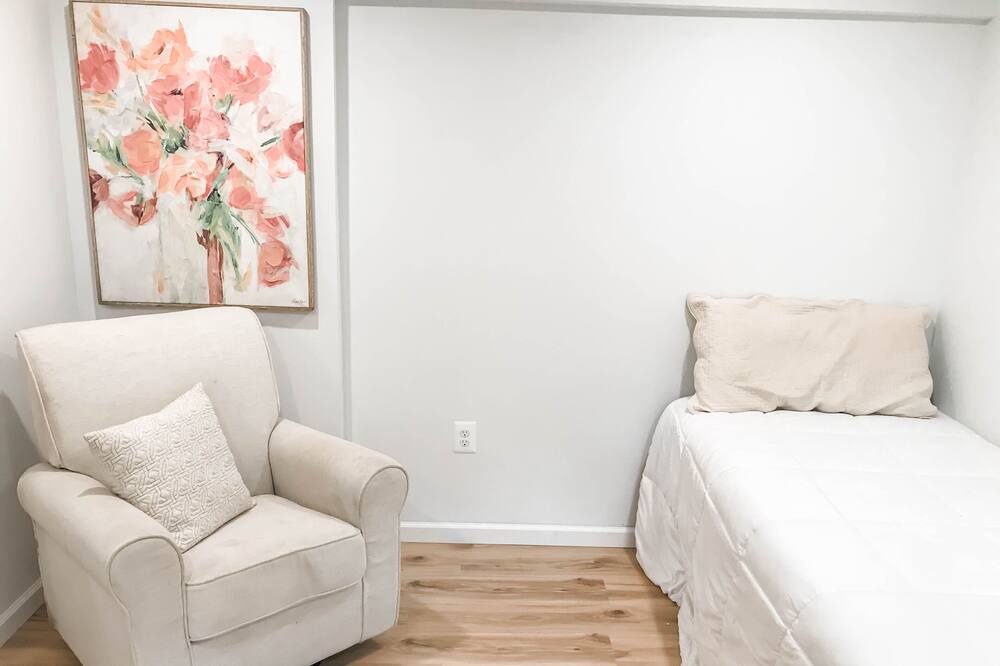Photo of Bedroom in Cape Saint Claire