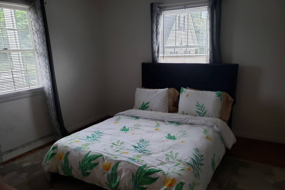 Photo of Bedroom in Pennsville