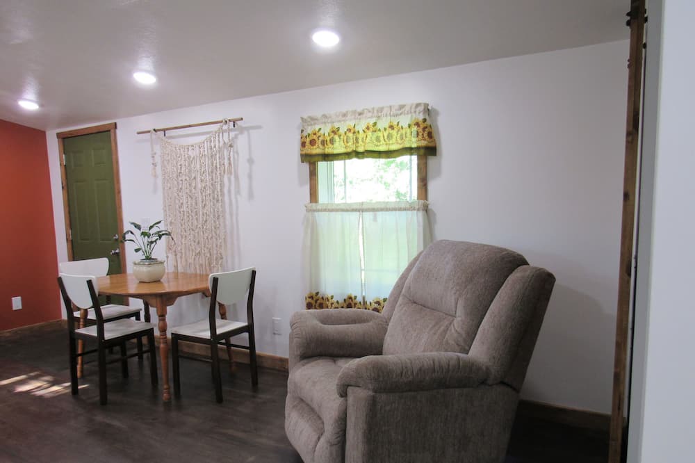Photo of Livingroom in Deerfield