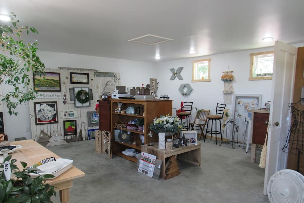 Photo of Livingroom in Deerfield