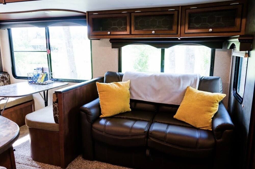Photo of Livingroom in Council