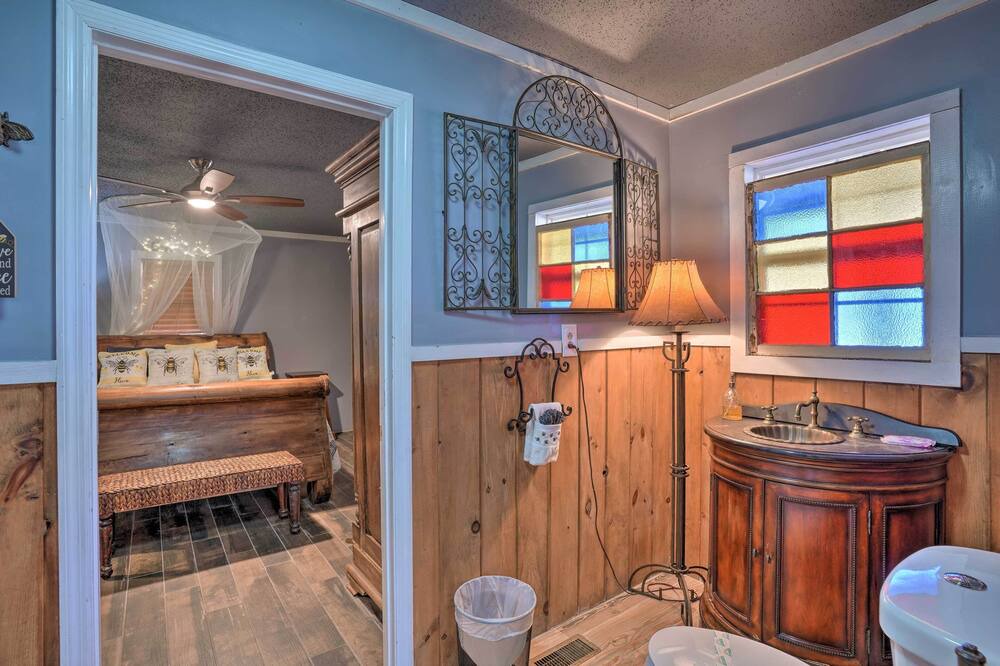 Photo of Bathroom in Summerville