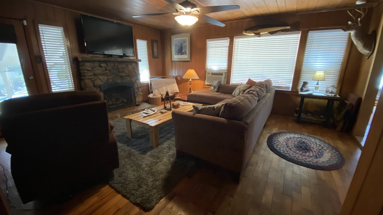 Photo of Livingroom in Gadsden