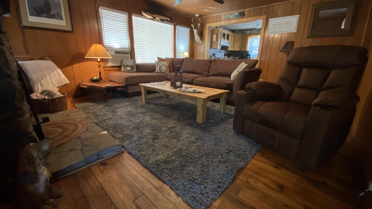 Photo of Livingroom in Gadsden
