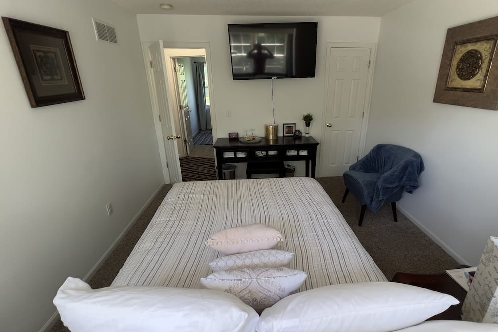 Photo of Livingroom in Olathe