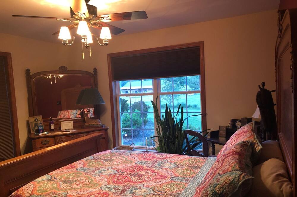 Photo of Bedroom in Milford