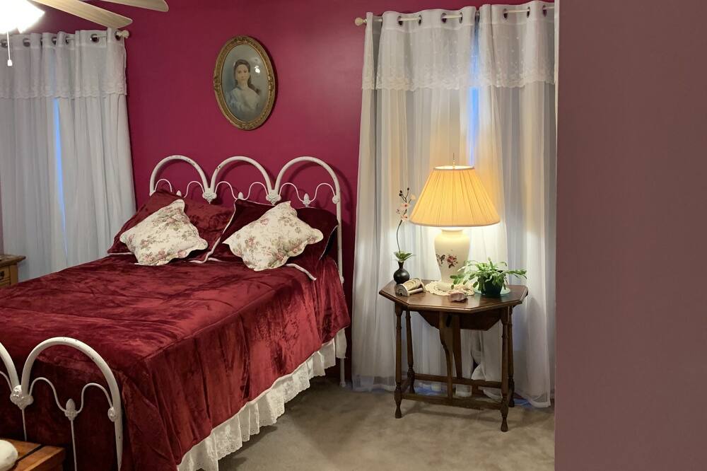 Photo of Bedroom in Milford