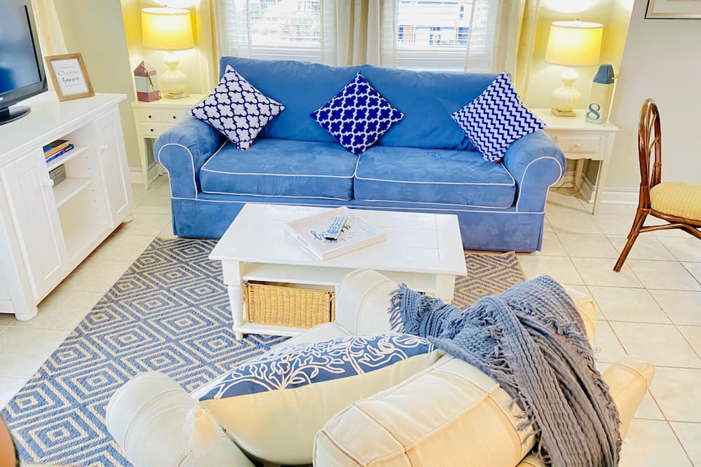 Photo of Bedroom in McCutcheon Field