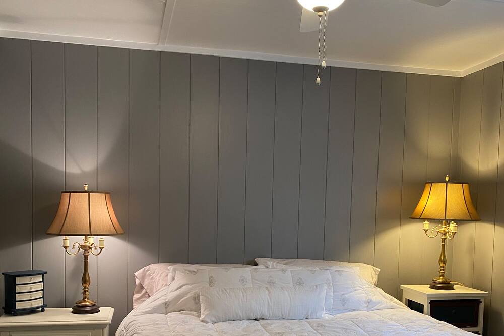 Photo of Bedroom in Leesburg