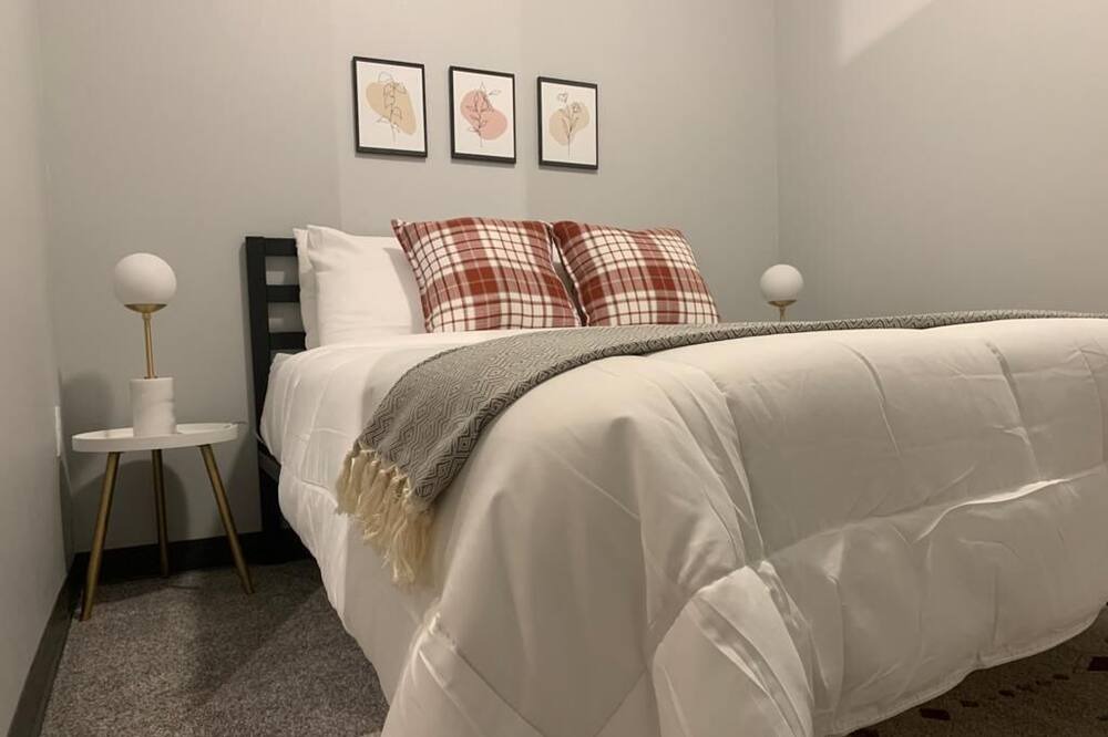 Photo of Bedroom in Des Moines
