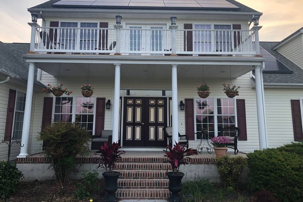 Photo of Outdoor in Milford