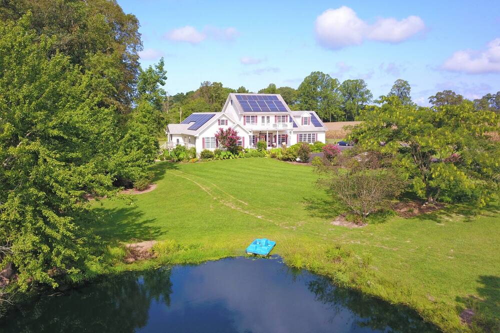 Photo of Outdoor in Milford