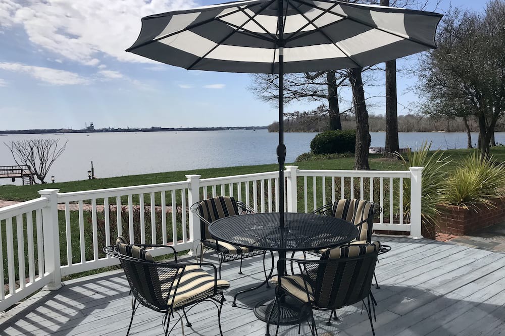 Photo of Patio Balcony in Charles City
