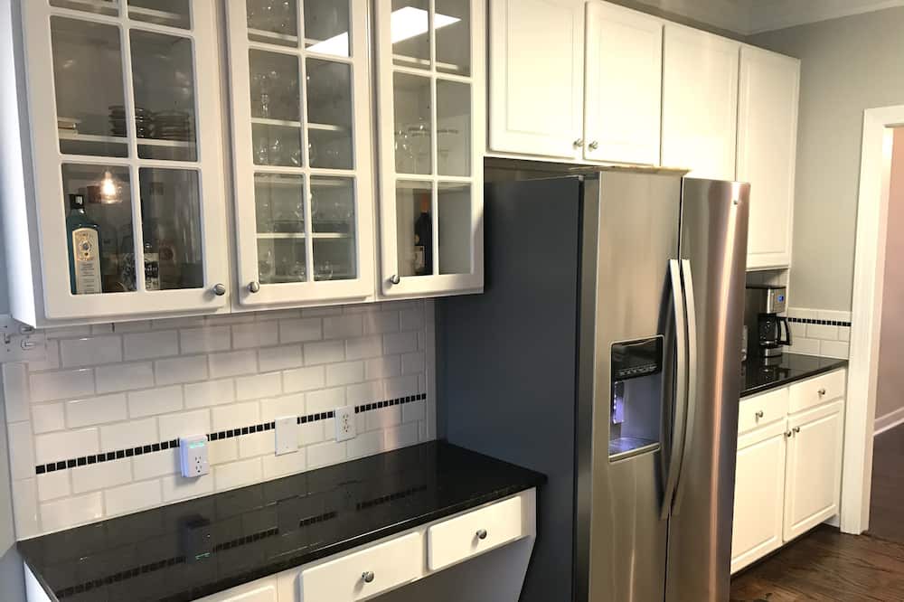 Photo of Kitchen in Charles City
