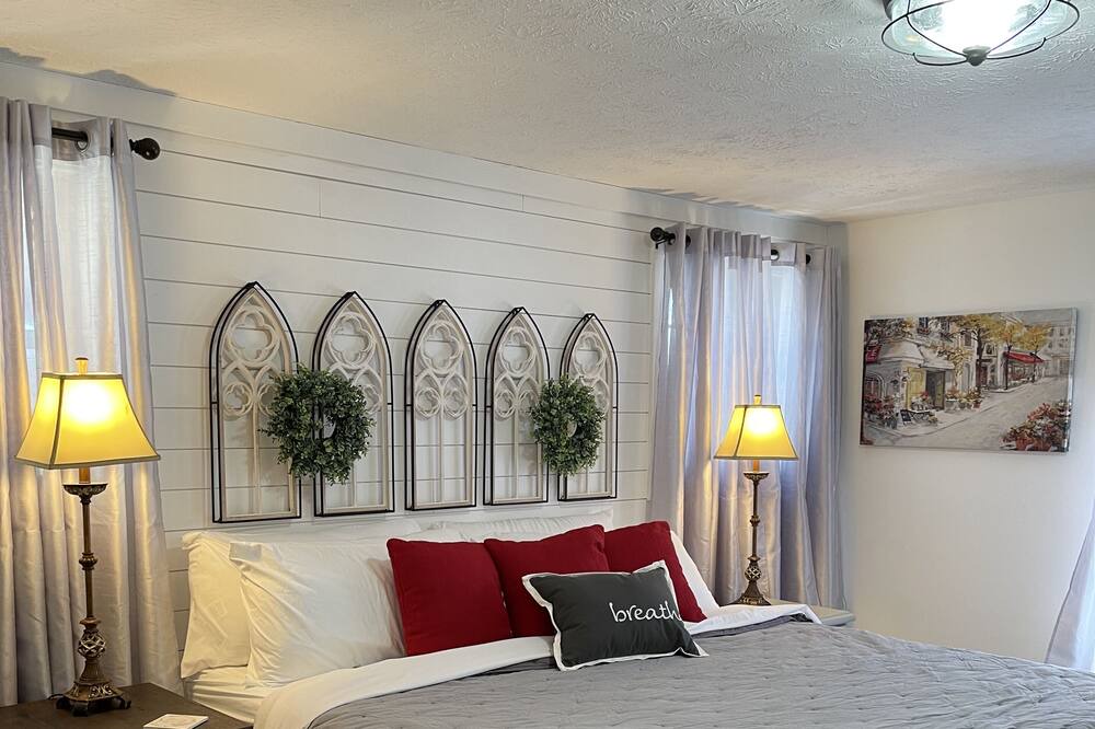 Photo of Bedroom in Caton