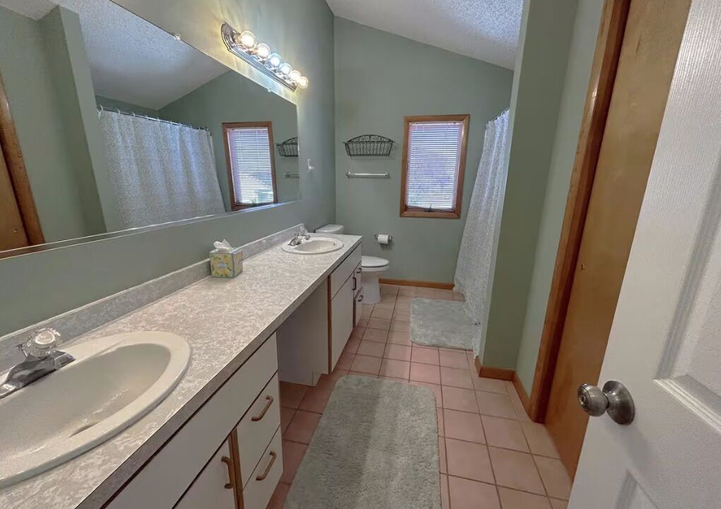 Photo of Bathroom in Townsend's Inlet