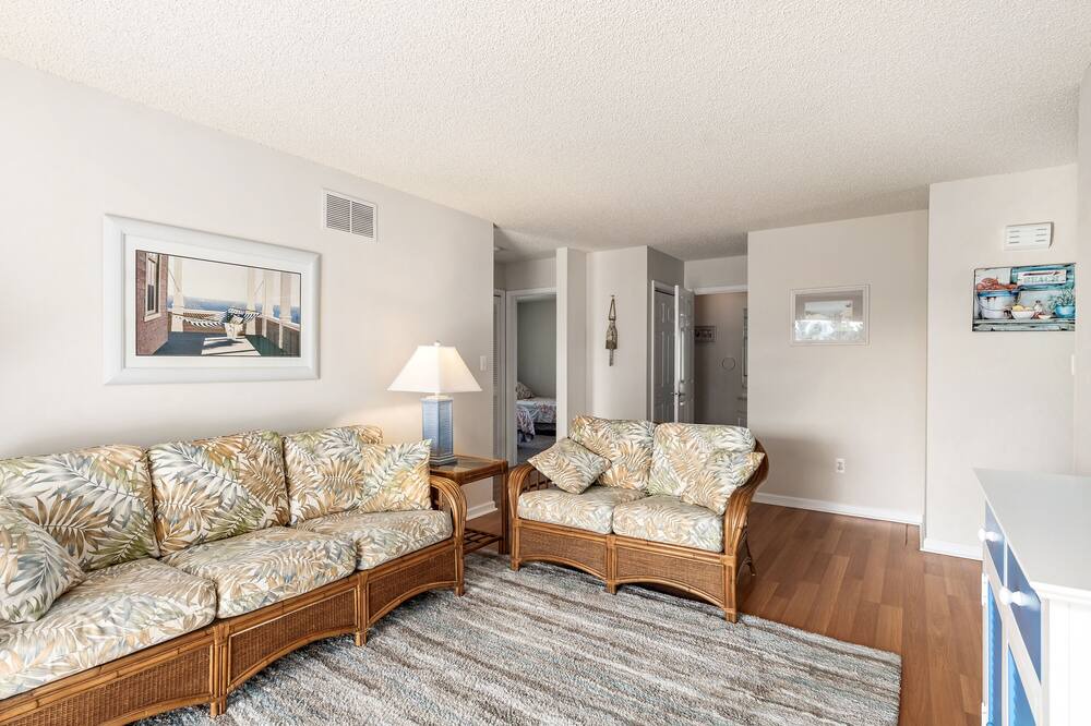 Photo of Livingroom in Surf City
