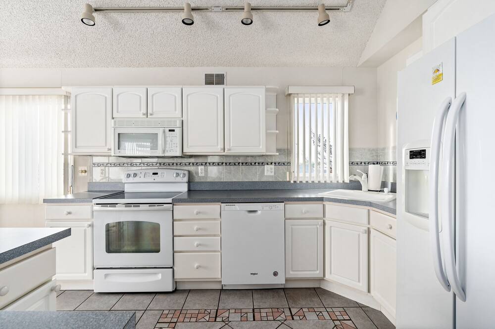 Photo of Kitchen in Surf City