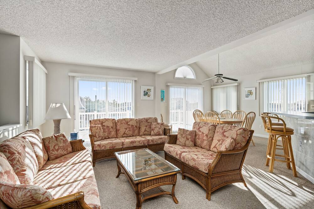 Photo of Livingroom in Surf City