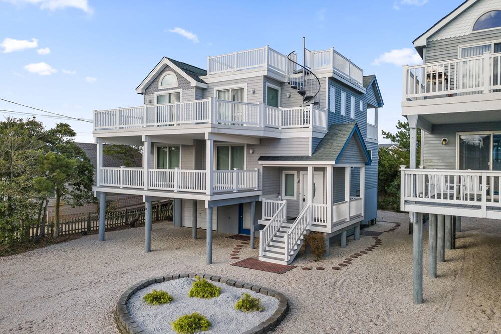 Photo of Others in Surf City
